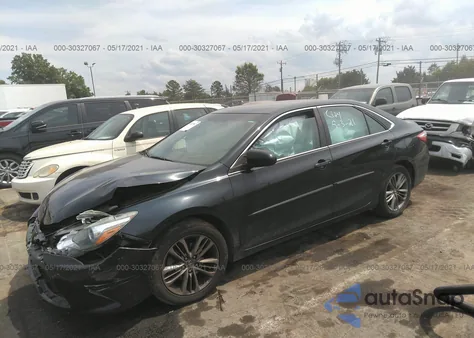 2015 Toyota Camry Se z USA, uszkodzony, nr VIN 4T1BF1FK7FU481870